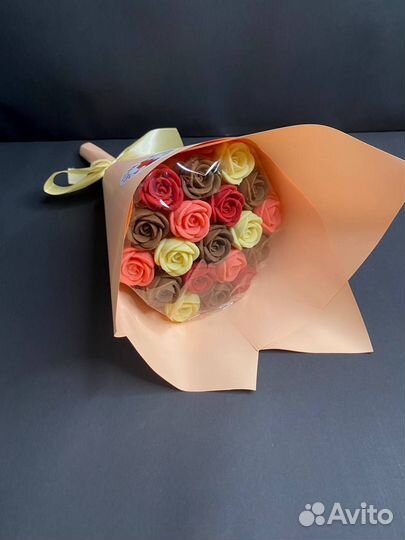 Сладкий Букет из 19 Роз из Бельгийского Шоколада