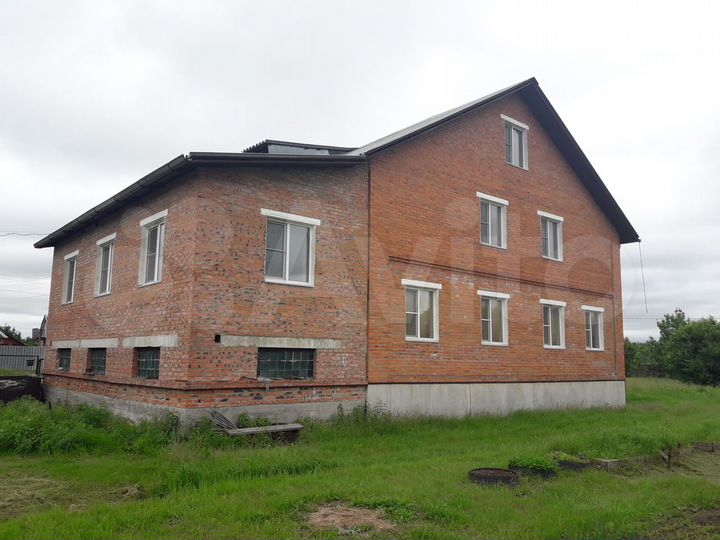 Дом 420 м² на участке 46 сот.