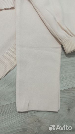 Трикотажный костюм женский 48