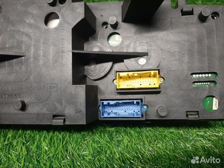 В наличии: Панель приборов Nissan Primera 3 P12