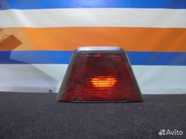 Фонарь стоп-сигнала дополнительный Renault Logan 1
