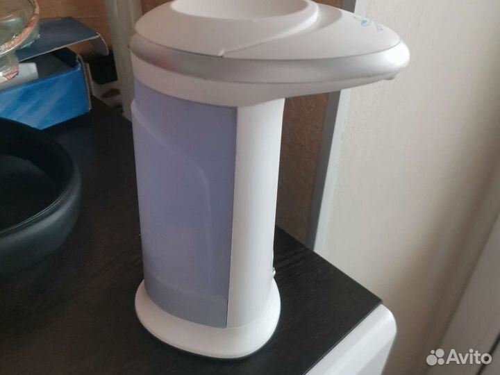 Диспенсер для жидкого мыла