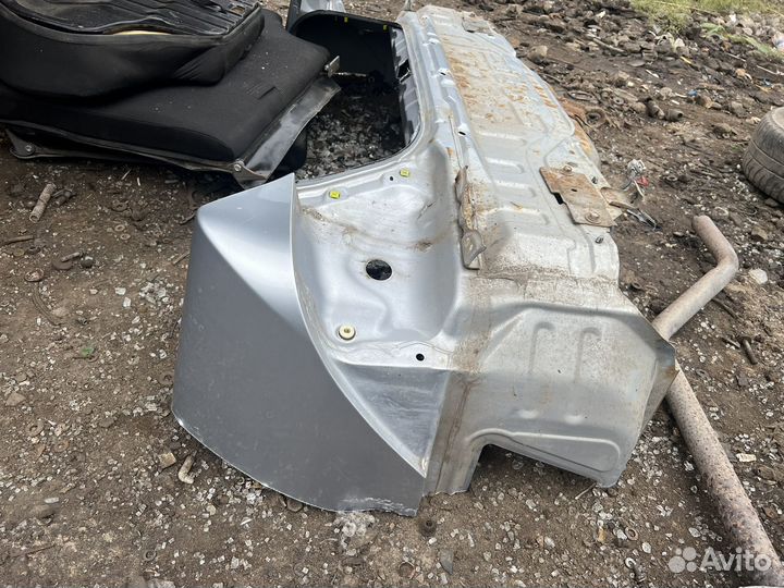 Задняя панель Mitsubishi Lancer 9