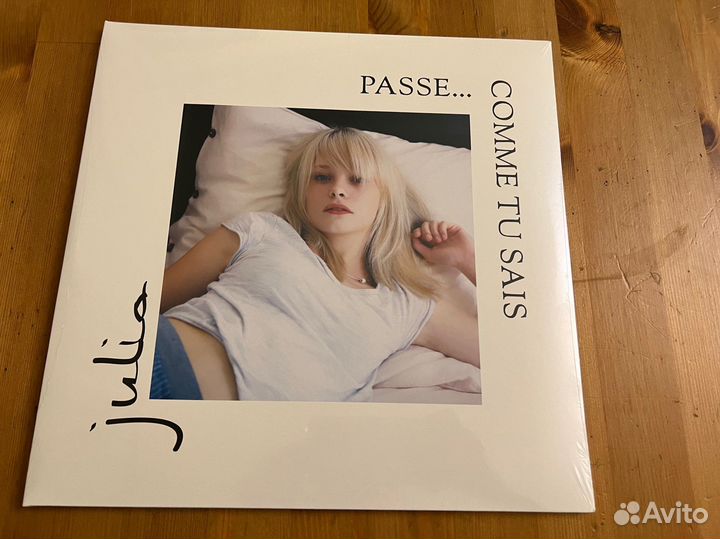 Julia Passe. comme tu sais Mylene Farmer