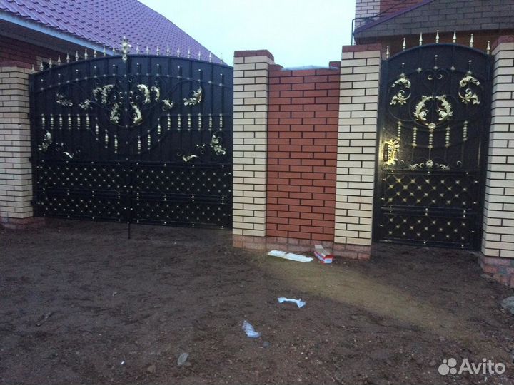 Кованые ворота с калиткой