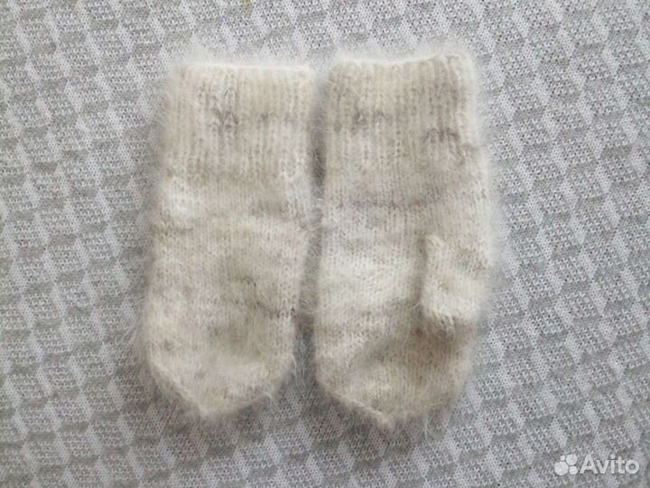 Варежки, носки из собачьей шести