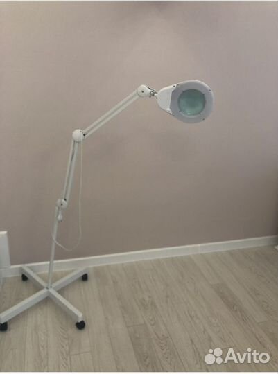 Лампа лупа напольная