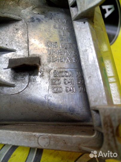 Фара противотуманная передняя Skoda Octavia 1Z3