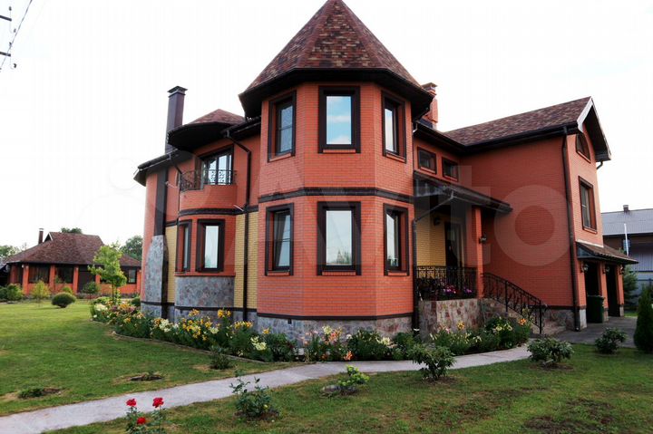 Коттедж 230 м² на участке 25 сот.