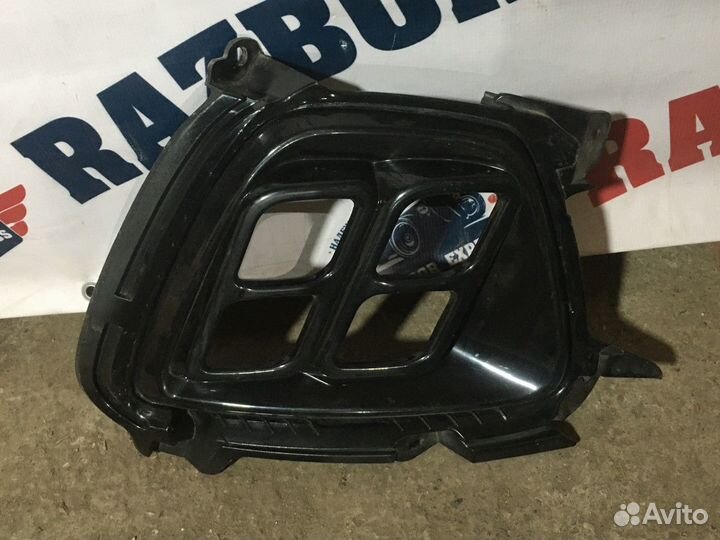 Рамка противотуманной фары левая KIA sorento prime