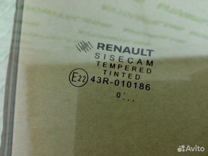 Стекло двери переднее правое Renault Duster 2020