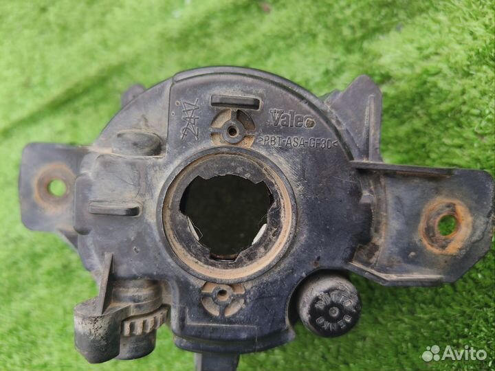 Птф правая Nissan Almera N16