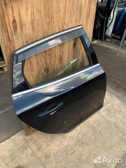 Правая задняя дверь Вольво V60 2010-2013 в сборе