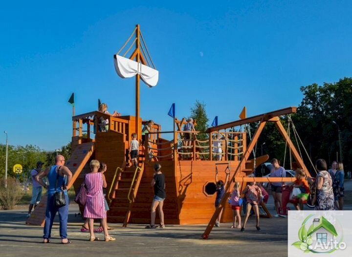 Детская площадка с горкой