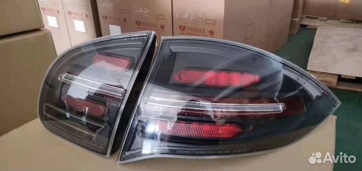 Фонари задние светодиодные черные Порш Кайен 958