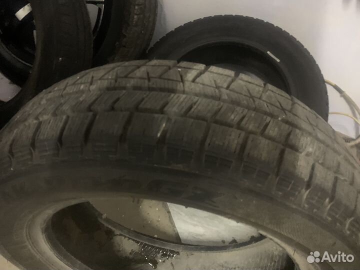 Bridgestone Blizzak Revo GZ 155/65 R14 и 165/55 R14