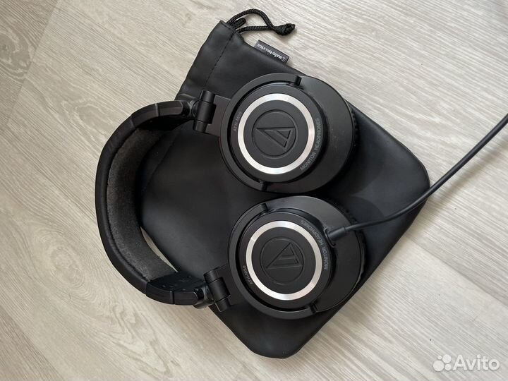 Наушники Audio-Technica ATH-M50, black