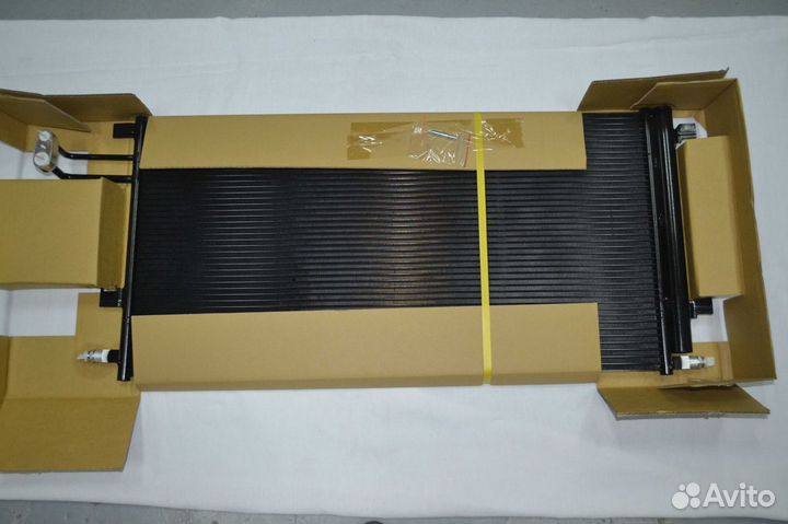 Радиатор кондиционера Cadillac Escalade 2015-2020