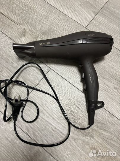 Фен Vitek vT-8200 BN