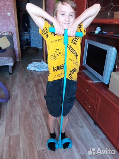 Тренажер для рук, пресса и ног