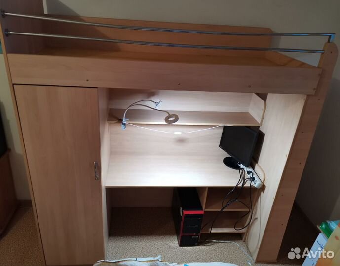Двухъярусная кровать