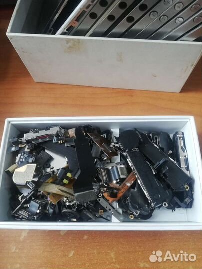 Запчасти на iPhone