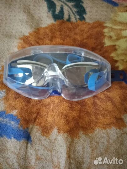 Очки для плавания