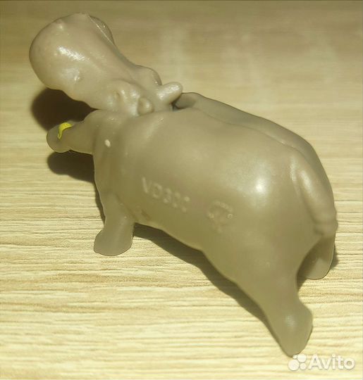 Бегемот из киндер сюрприза