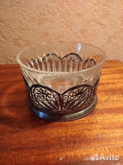 Сахарница и молочник