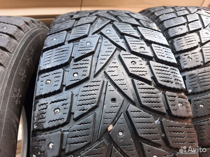 Dunlop SP Winter Ice 02 255/60 R18