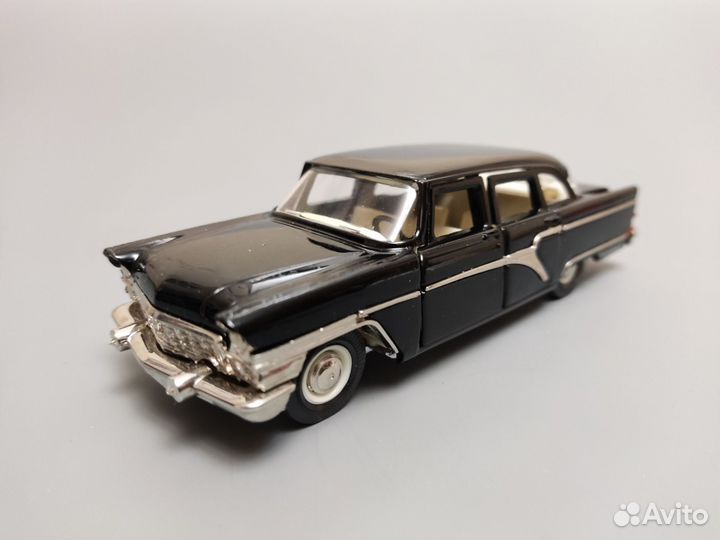 Модель автомобиля газ-13, 1:43