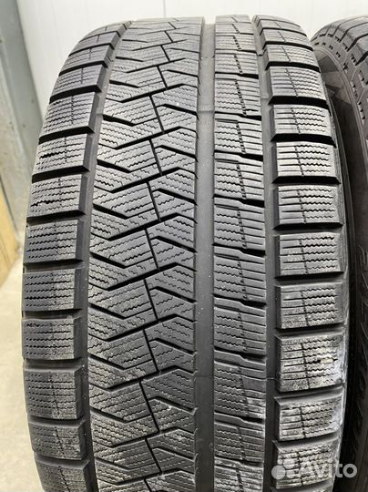 Pirelli Ice Asimmetrico 245/40 R18 97Q