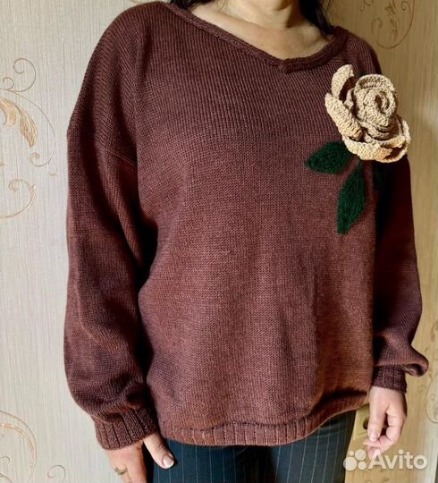 Свитер шерстяной женский