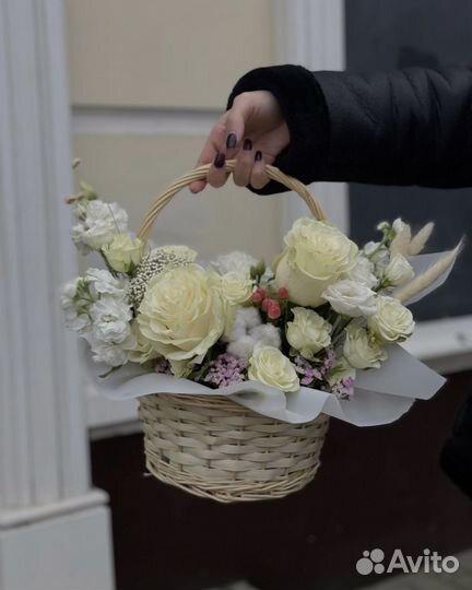 Цветы в корзине букеты доставка
