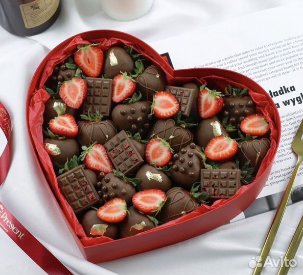 Клубника в шоколаде букеты