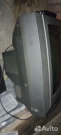 Телевизор LG и Panasonic диагональ 74