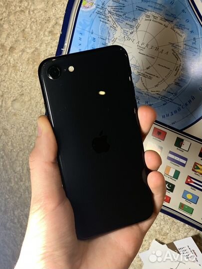 iPhone SE (2020), 128 ГБ