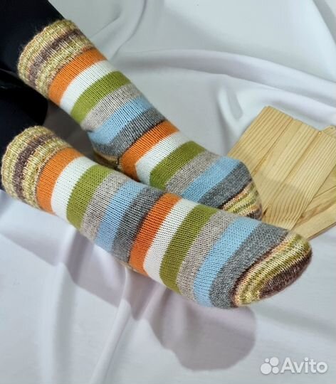 Полосатые вязаные носки