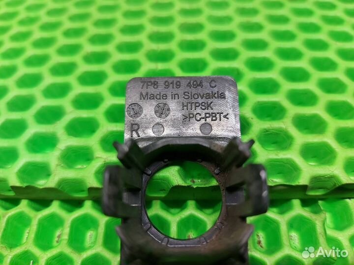 Кронштейн датчика парковки передний правый