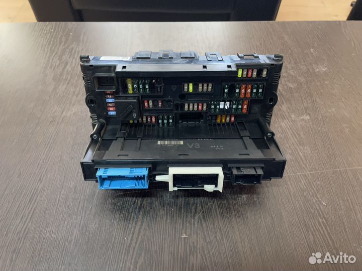 Блок предохранителей BMW 5 F10 6 F06/13 7 F01/02