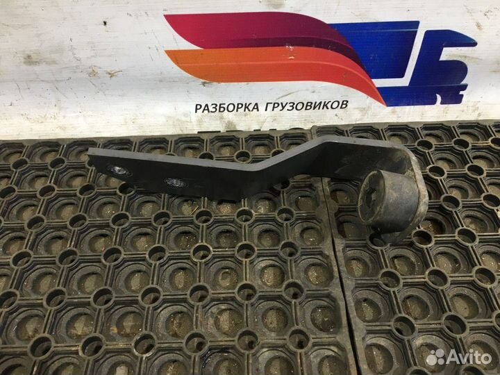 Кронштейн глушителя Daf XF105