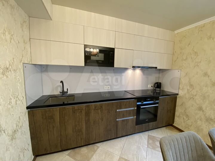 2-к. квартира, 63,8 м², 4/17 эт.