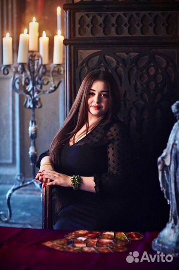 Таролог Гадание на картах таро Любовь Отношения