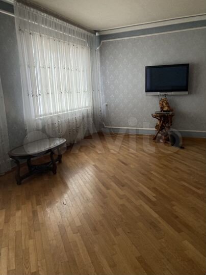 Дом 172 м² на участке 6 сот.