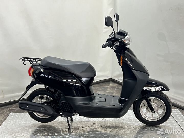 Скутер Honda Tact