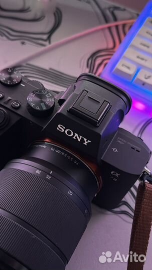 Беззеркальный фотоаппарат Sony Alpha 7 III