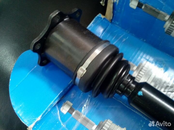 T78328 привод правый. 758mm/ Audi A3, Seat Altea/T