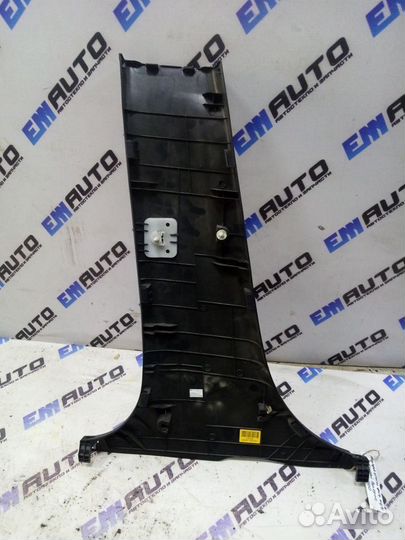 Обшивка средней стойки правая Хендай Солярис