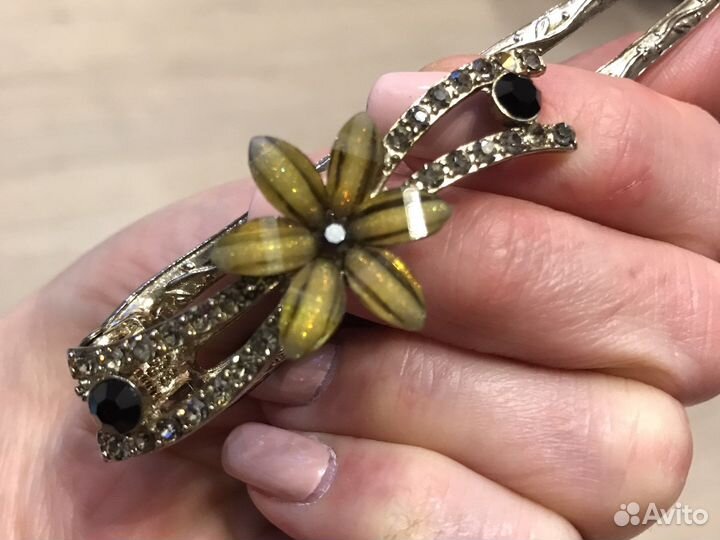 Заколка шпилька со стразами