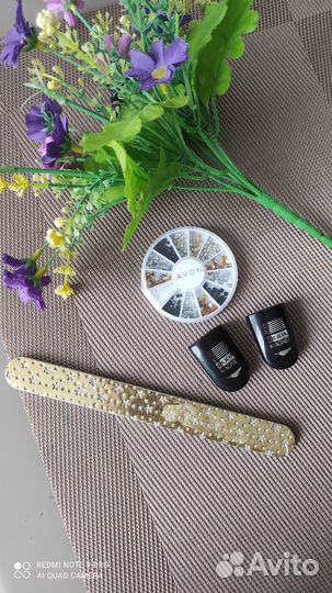 Лаки, средства для маникюра в дар